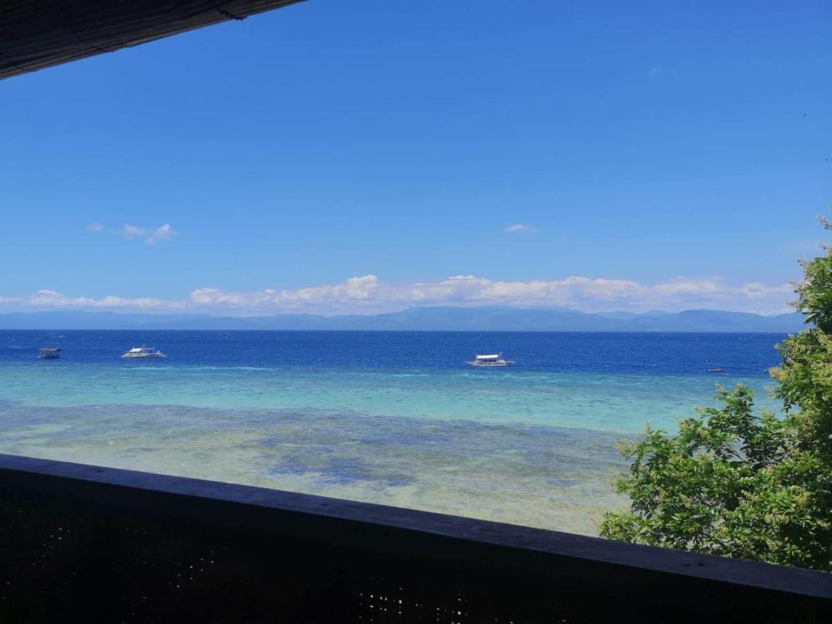 Ella'S Beach House Moalboal Exterior photo
